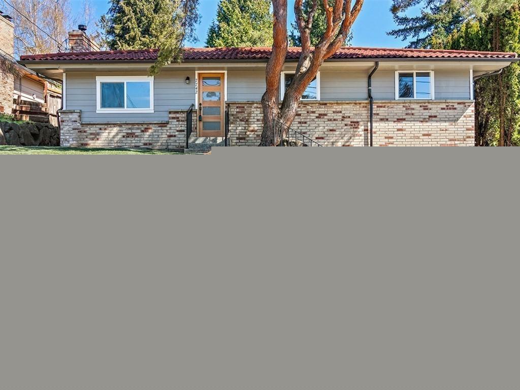 7742 52nd Ave - Photo 1