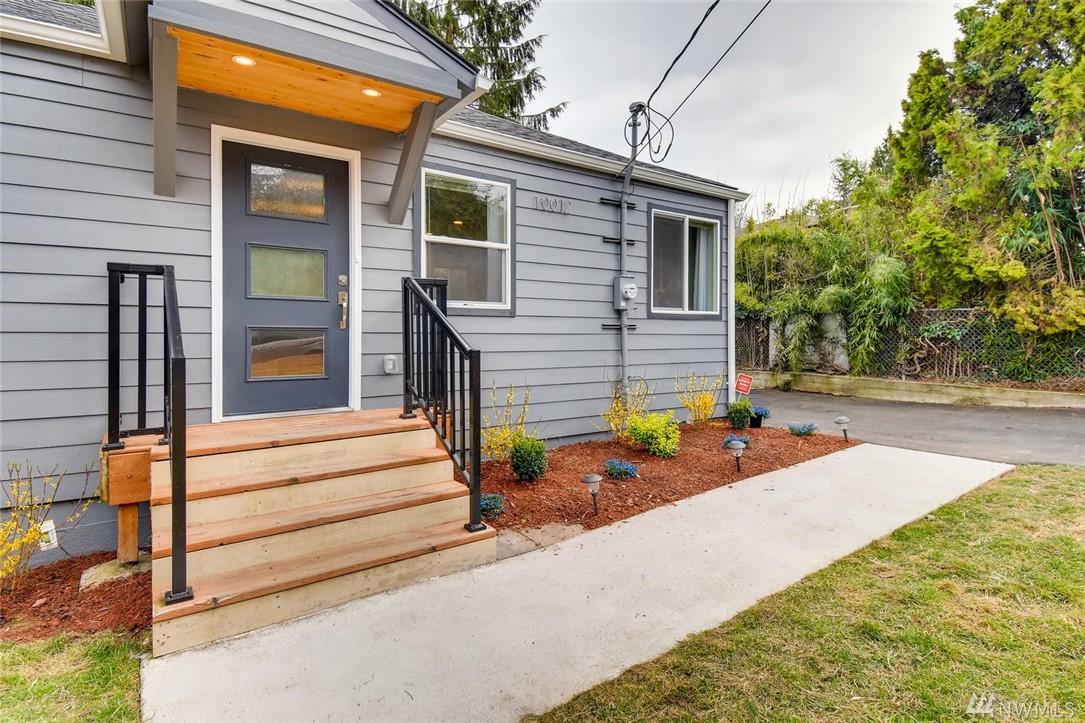 10012 17th Ave - Photo 1