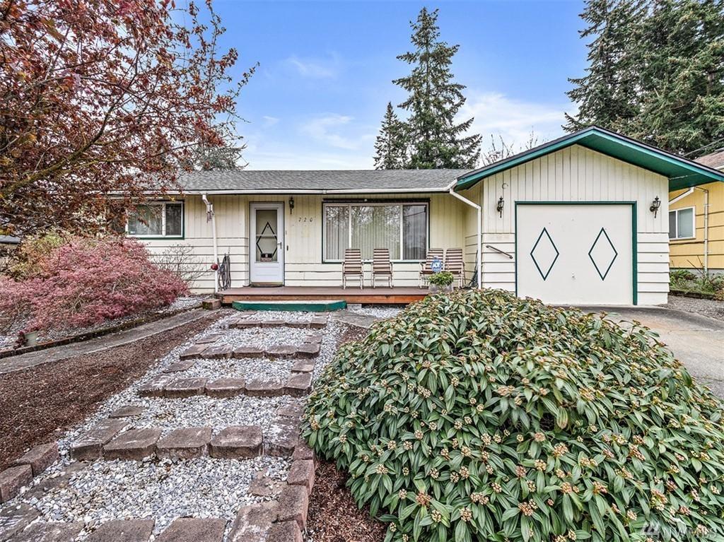 720 Clark Ave - Photo 1