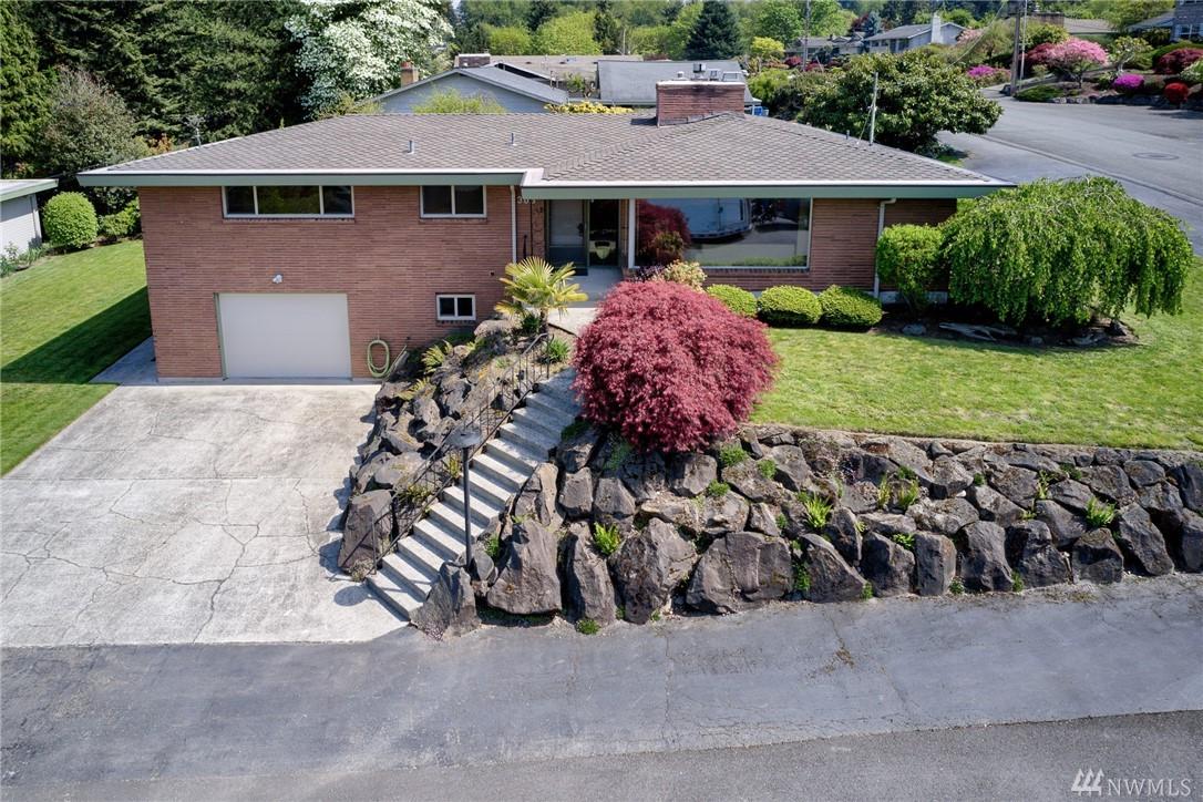 306 Alexander Ave - Photo 1