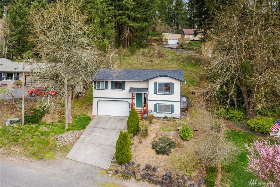 1921 Maple Dr - Photo 1