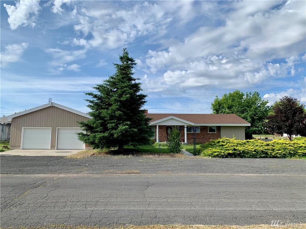 722 College Ave - Photo 1