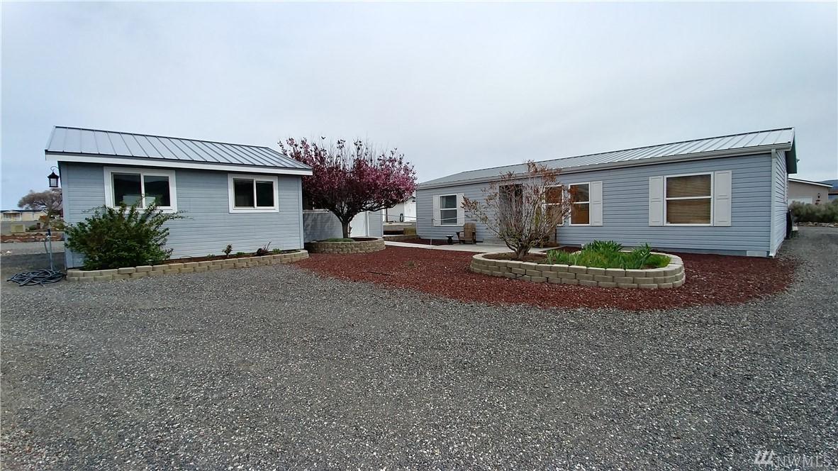 407 Apple Place - Photo 1