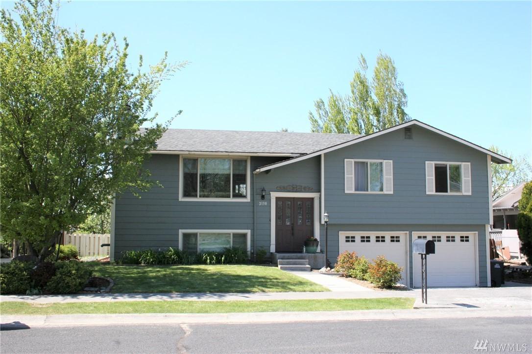 2138 Crestmont Dr - Photo 1