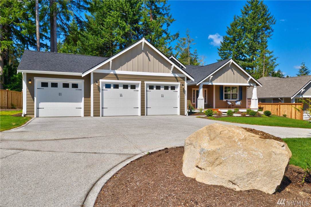 340 Lakeland Dr - Photo 1