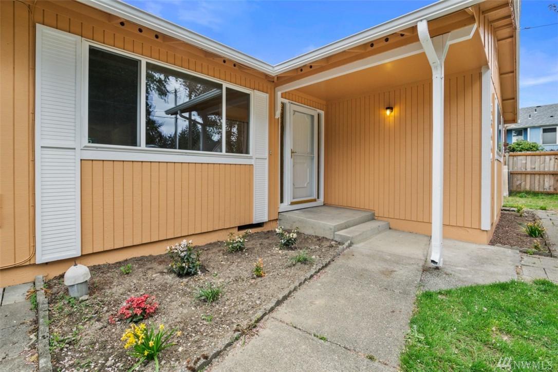 19004 78th Ave - Photo 1