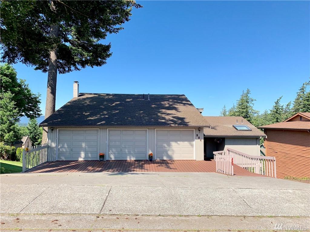 904 36th St - Photo 1