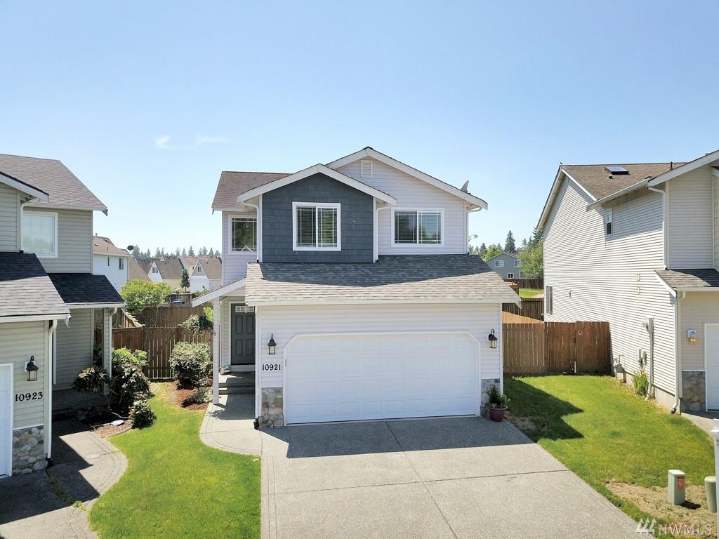 10921 185th Ave - Photo 1