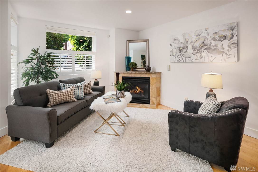 220 1st St - Photo 1