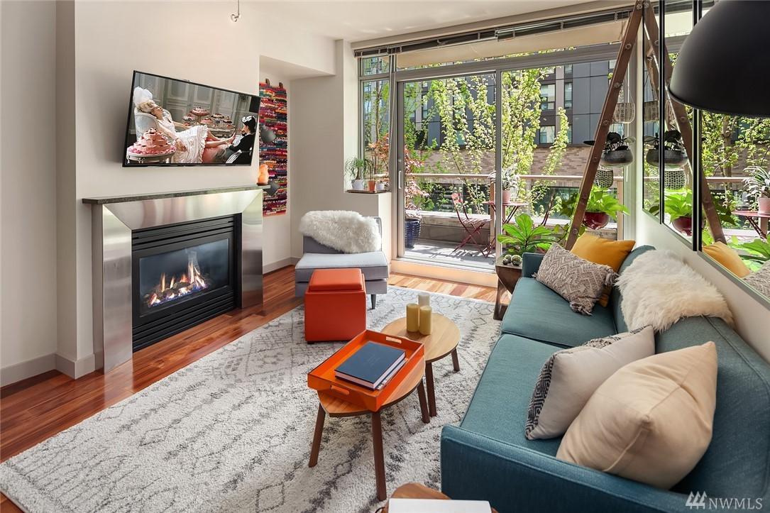 910 Lenora - Photo 1