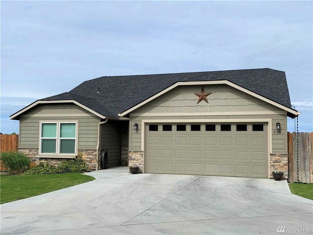 808 Tyler Ct - Photo 1