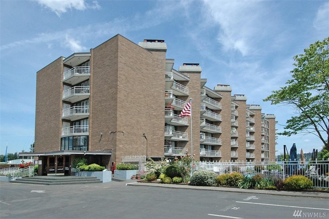 9500 Rainier Ave - Photo 1