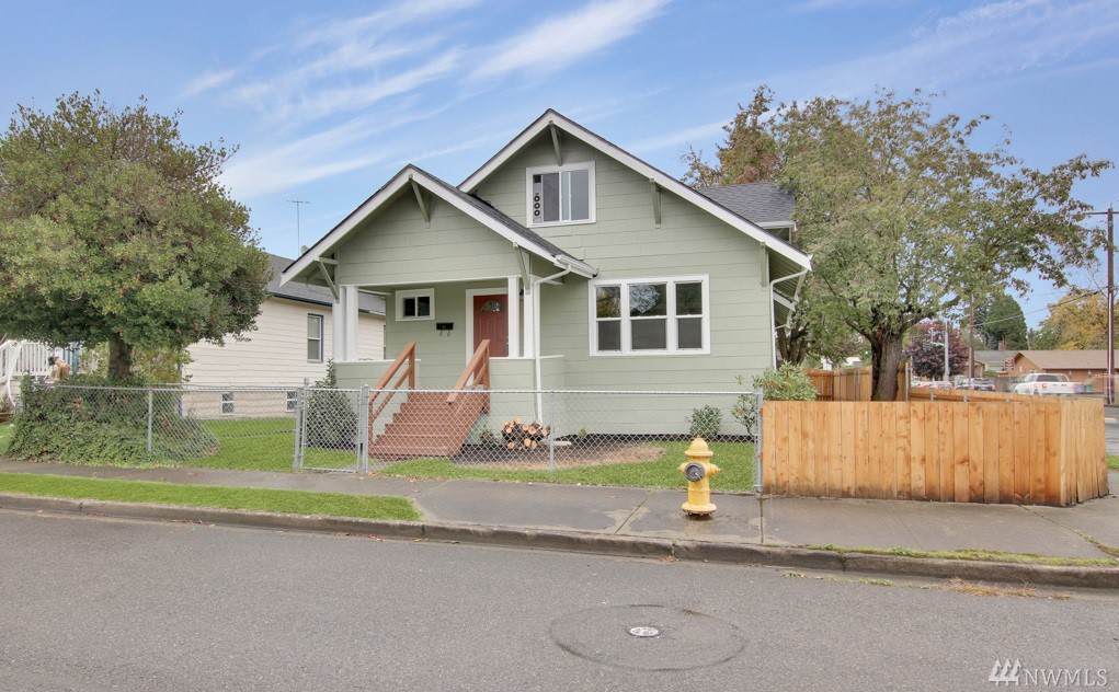 322 E St - Photo 1