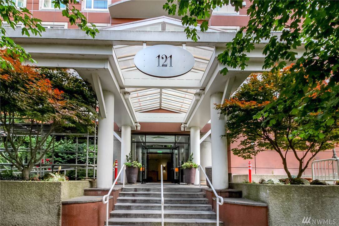121 Vine St - Photo 1