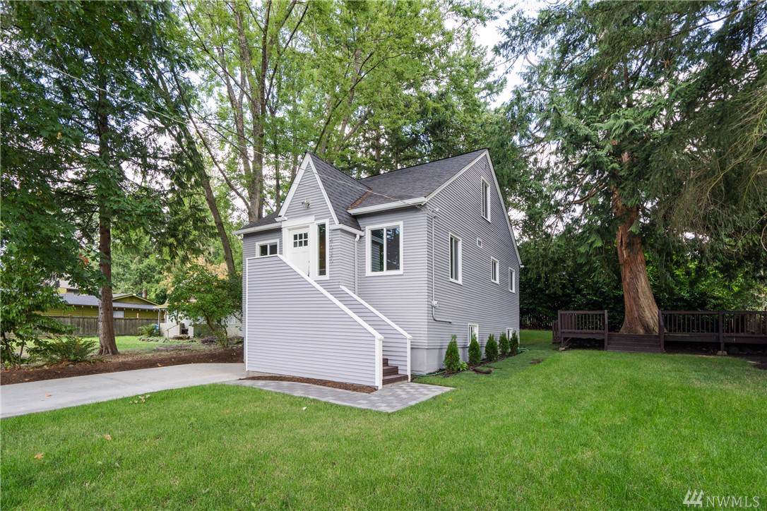 14020 35th Ave Ne - Photo 1