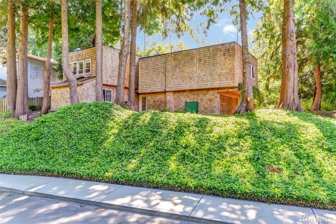 5731 Sound Ave - Photo 1