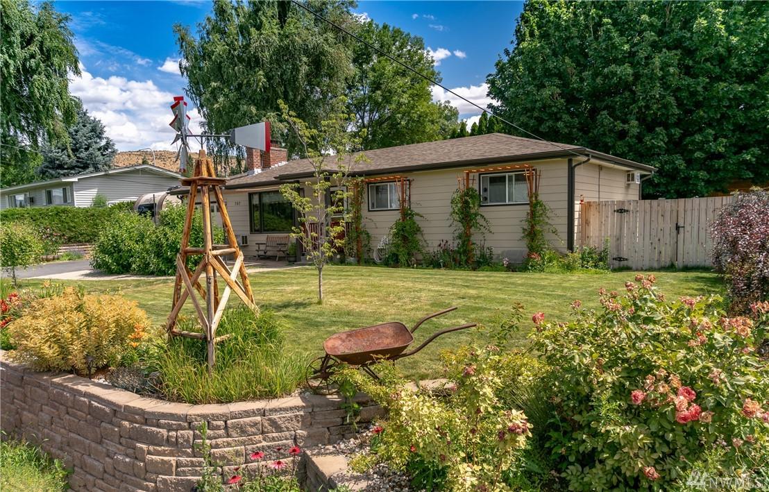 787 Jerome Lane - Photo 1