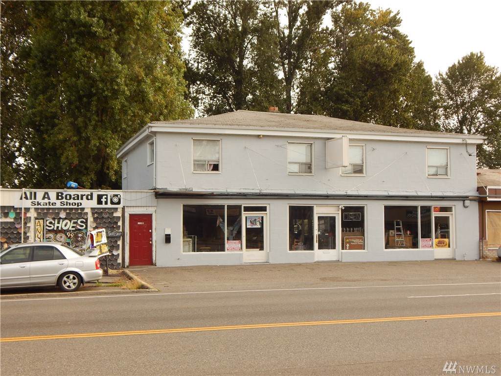 1105 River Rd - Photo 1