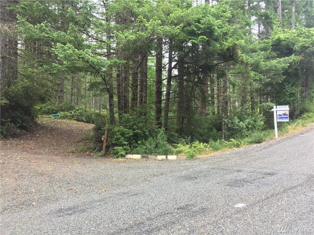 521 Lakeshore Dr - Photo 1