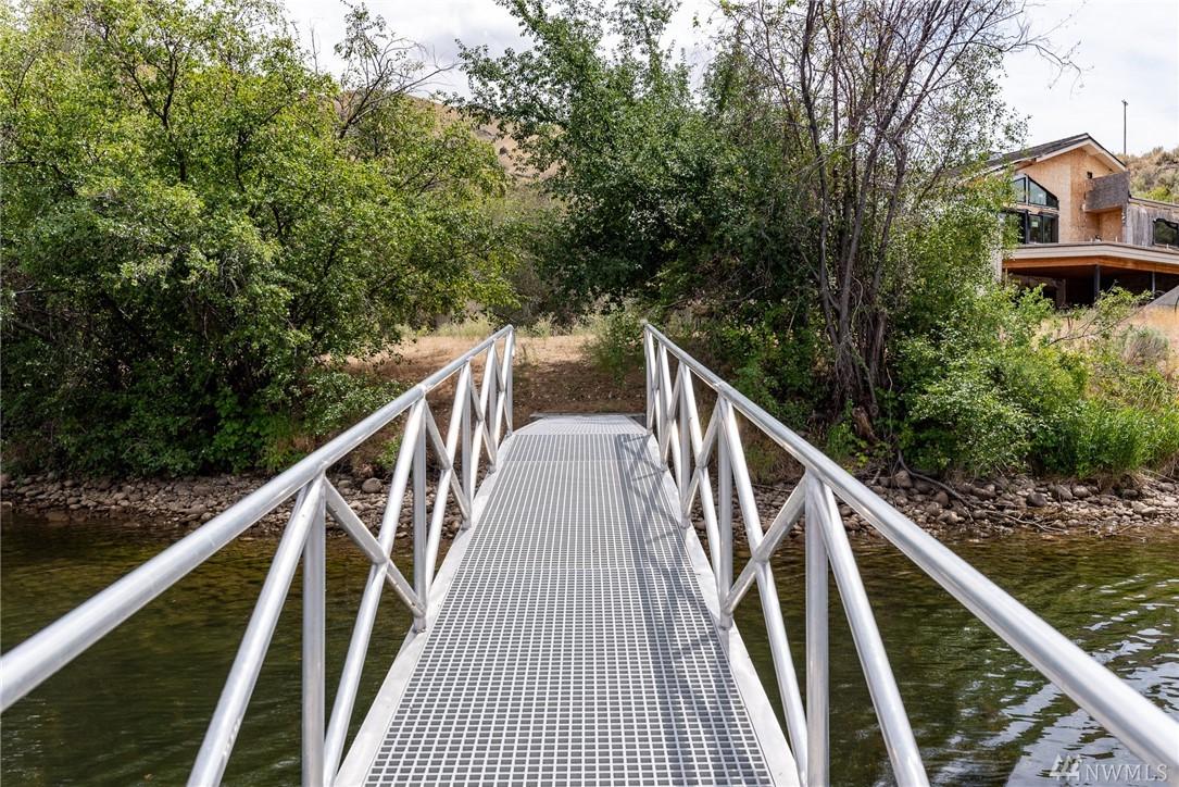 225 Turtle Rock Rd - Photo 1