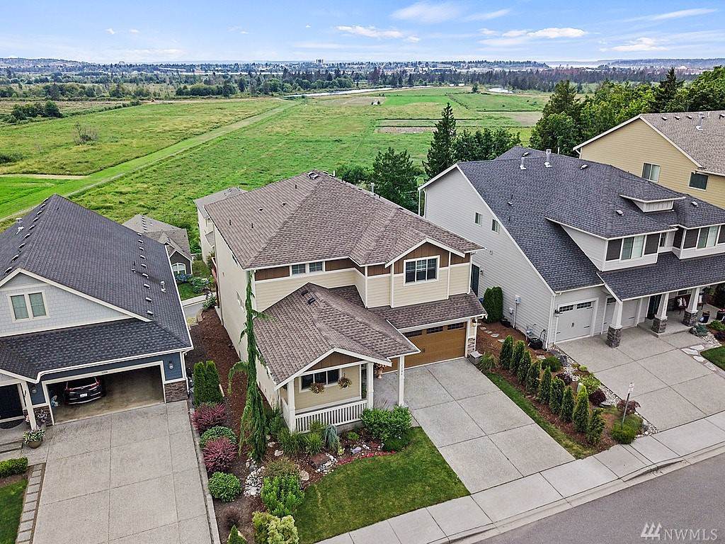 1106 76th Ave - Photo 1