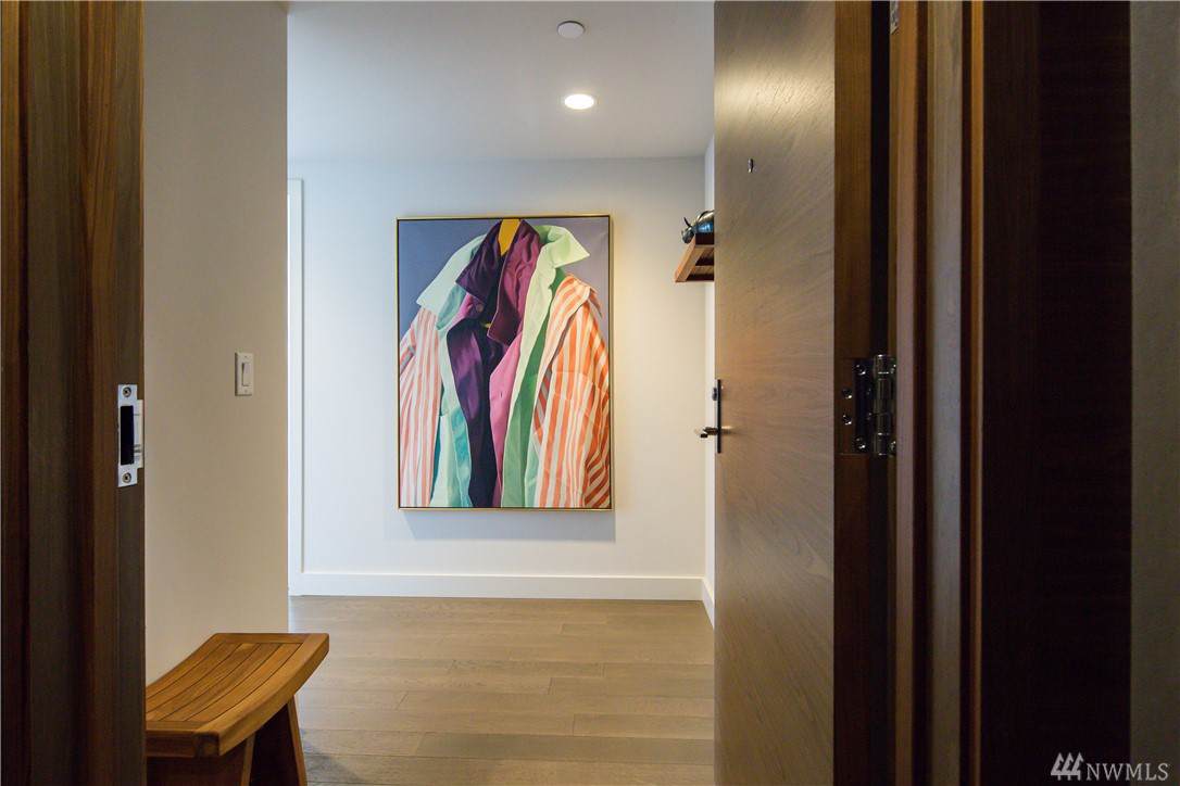 588 Bell St - Photo 1