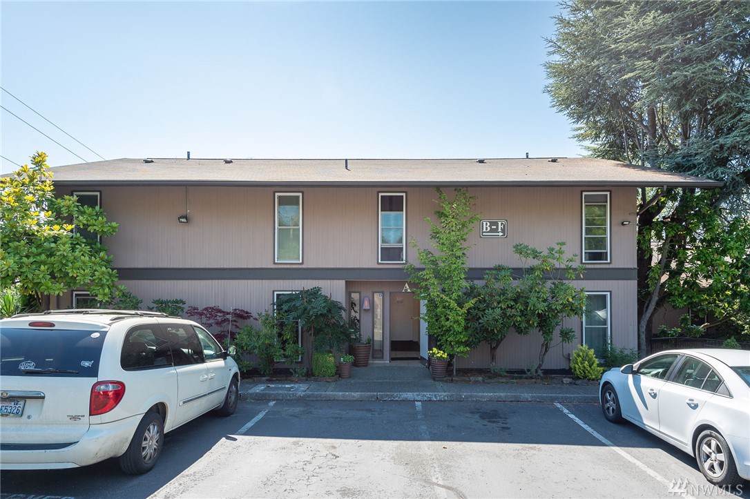 1425 Puget Dr - Photo 1