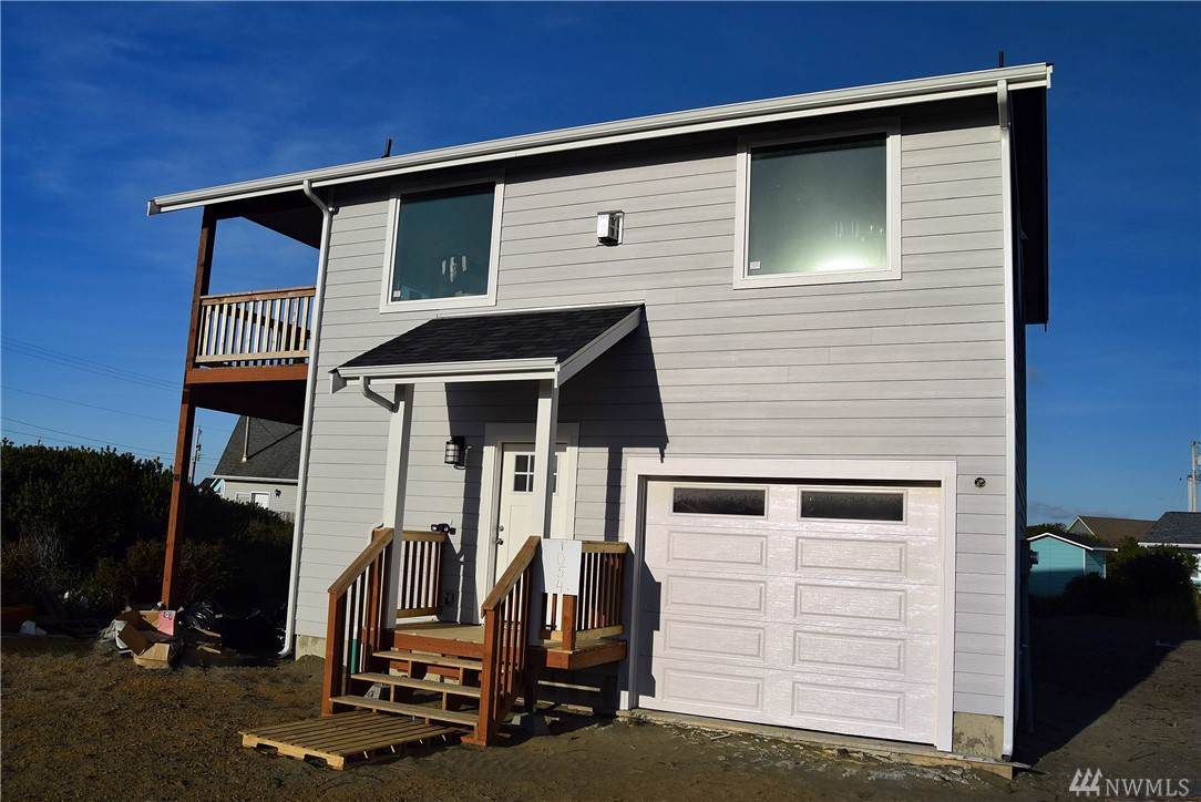 1054 Cedar Crest Ct - Photo 1