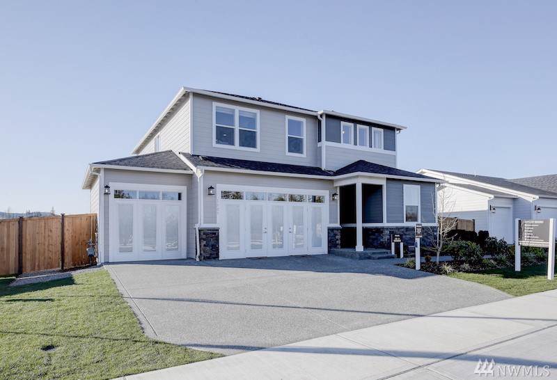 435 Foster St - Photo 1