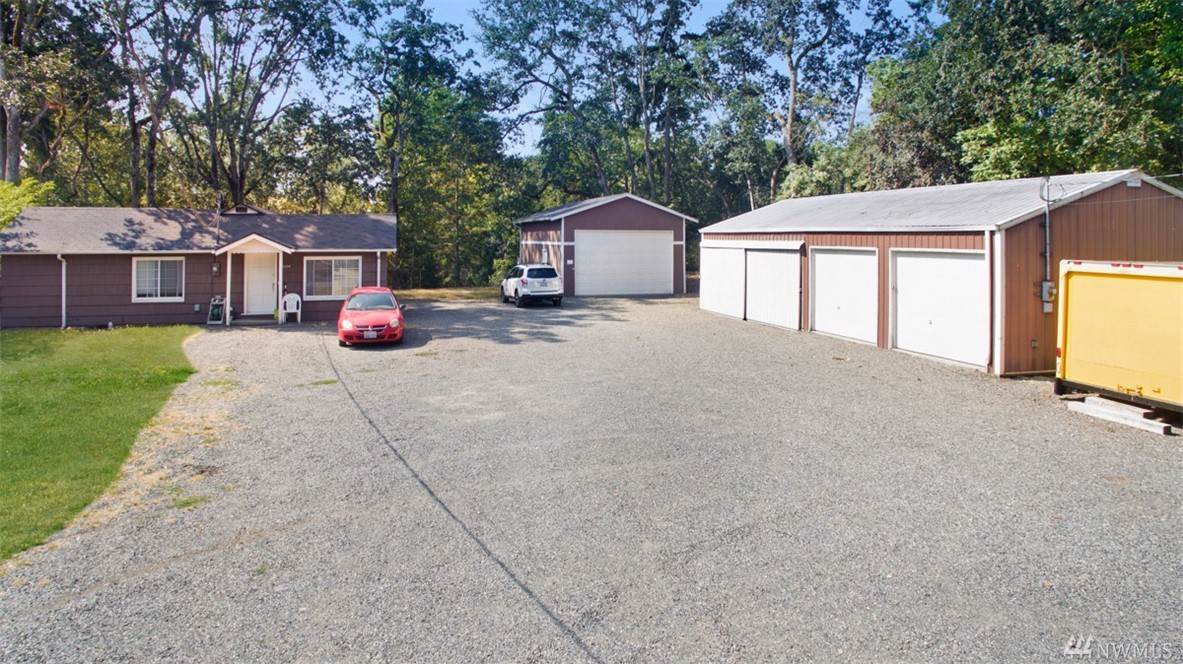 1920 109th St - Photo 1