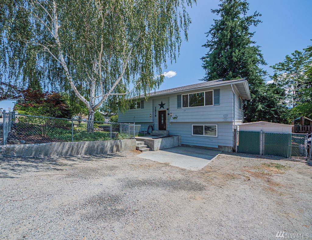 1810 8th St - Photo 1