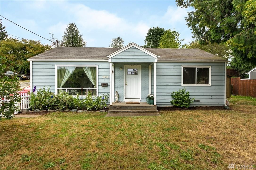 11036 17th Ave Sw - Photo 1