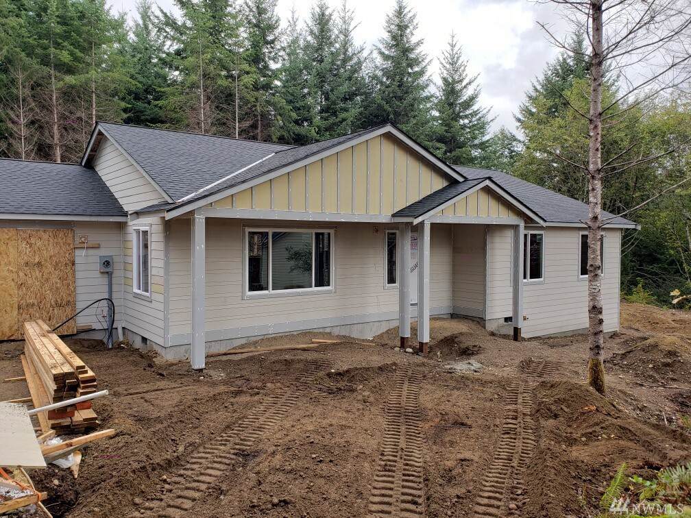 1401 188th Ave - Photo 1
