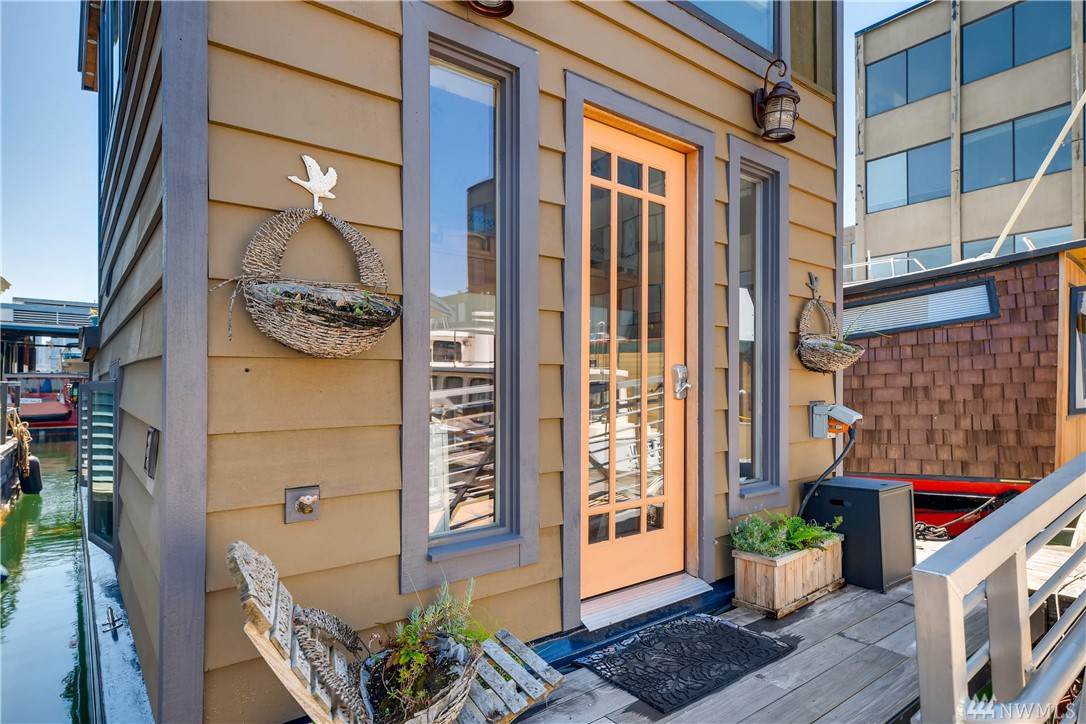 1818 Westlake Ave - Photo 1