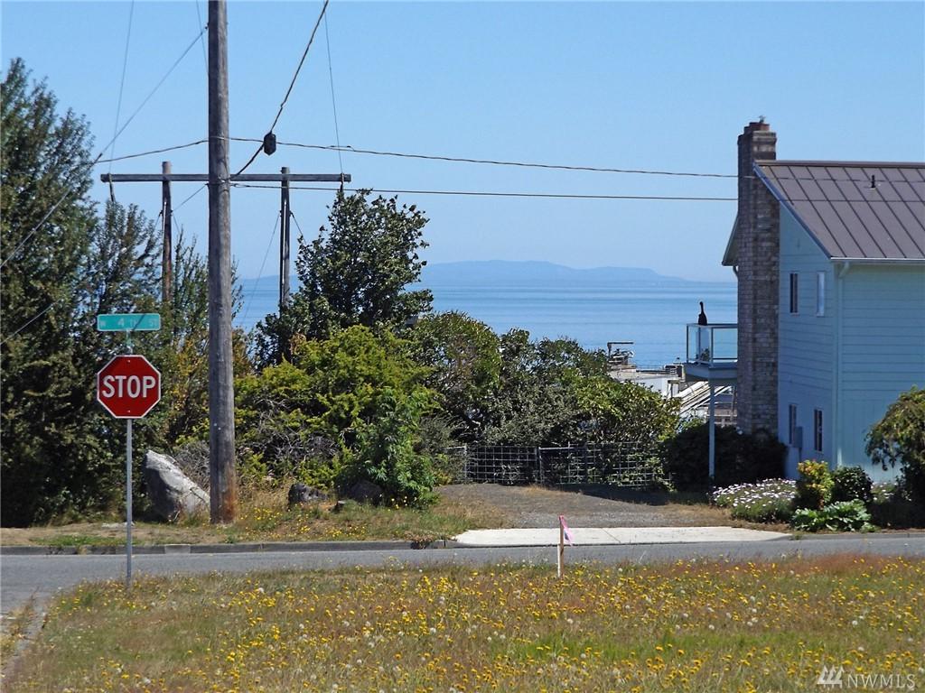 999 4th - Photo 1