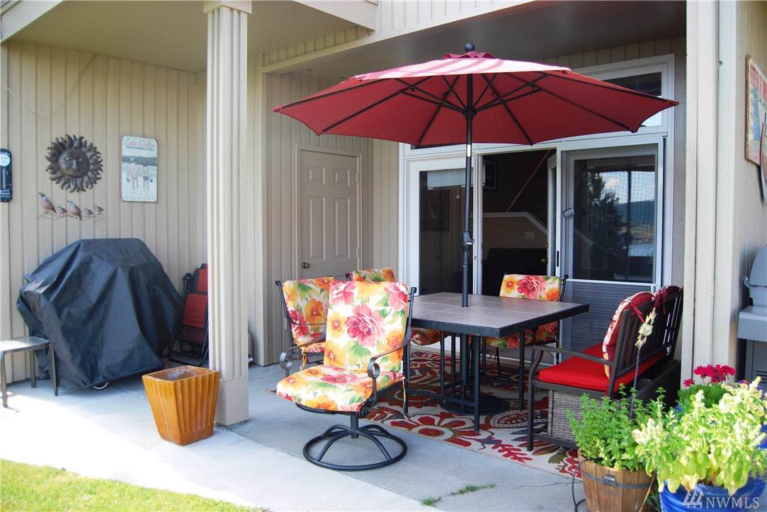 11415 Lakeshore Rd - Photo 1