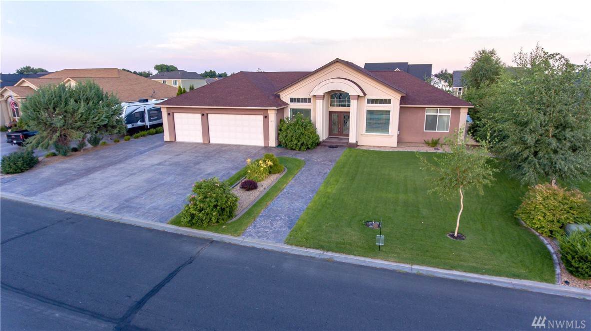 445 Dream St - Photo 1