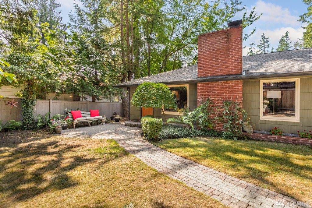 20321 12th Ave - Photo 1