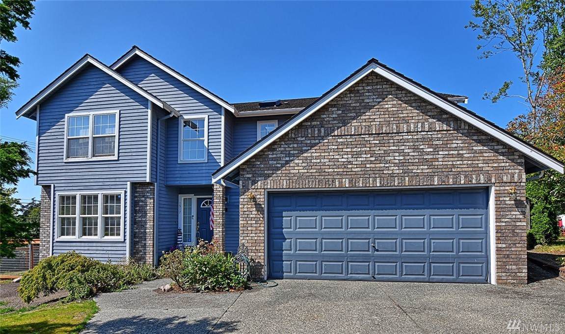 1917 Clover Place - Photo 1