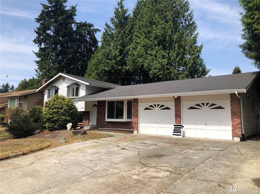 2229 103rd St - Photo 1