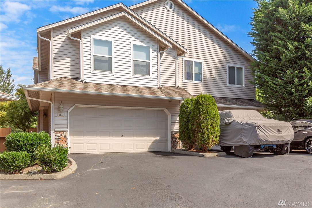 11 87th Ave Ne - Photo 1
