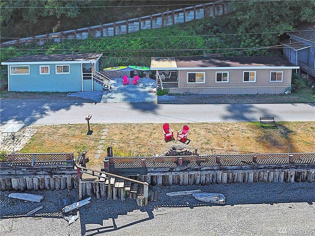 3222 Shoreline Dr - Photo 1
