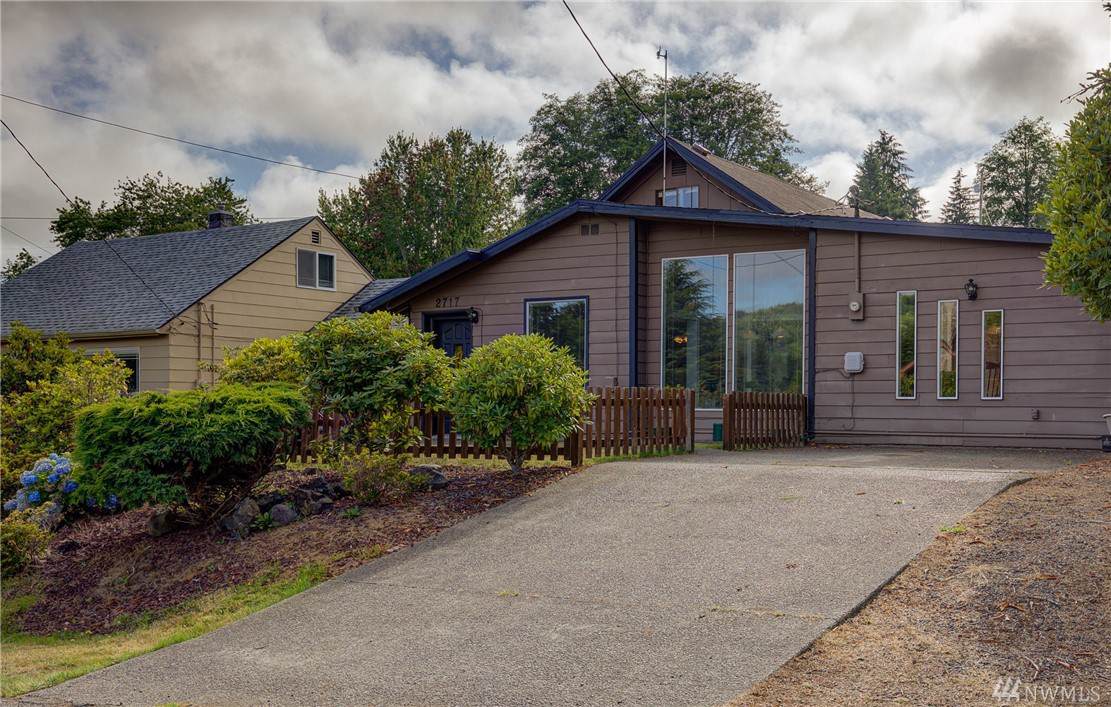 2717 Bench Dr - Photo 1