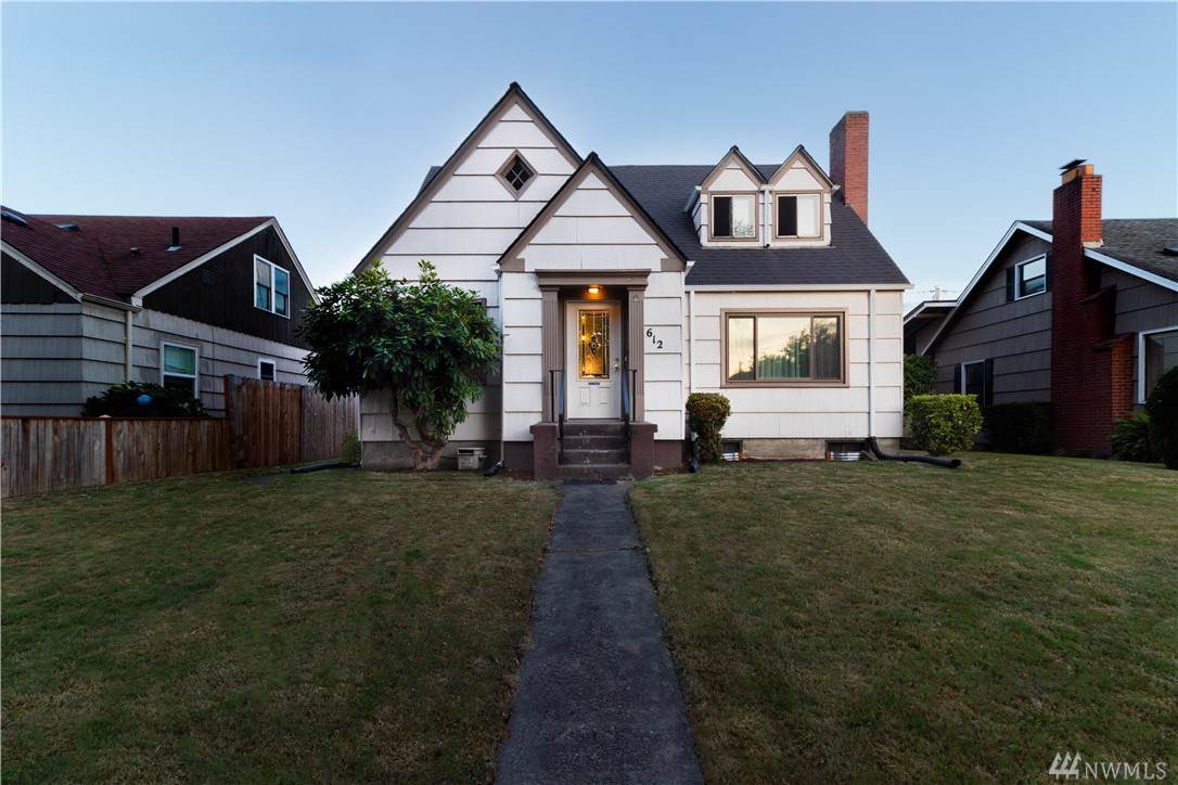612 24th St - Photo 1