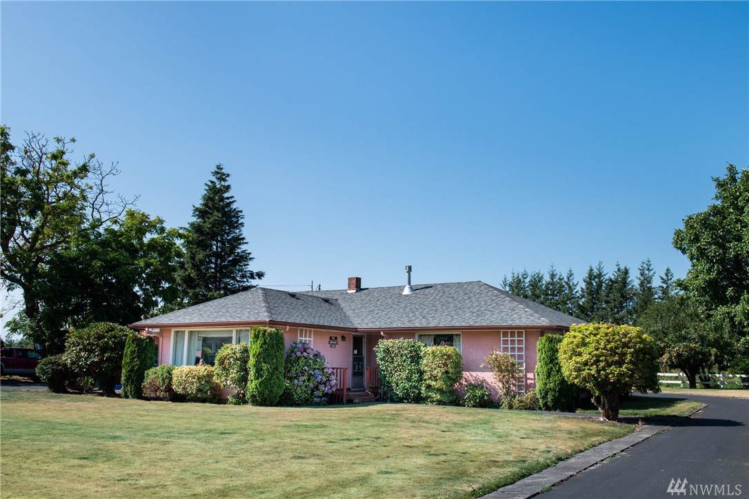 202 Lincoln - Photo 1