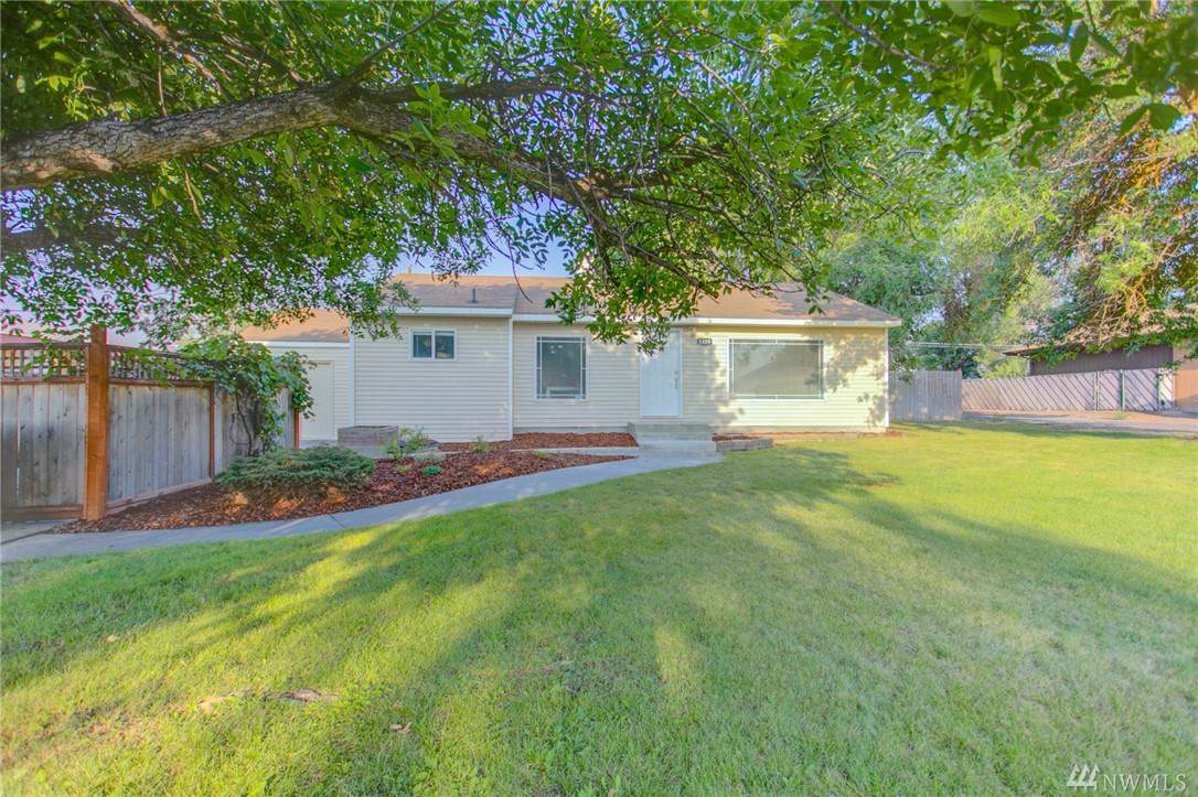 1409 Skyline Dr - Photo 1