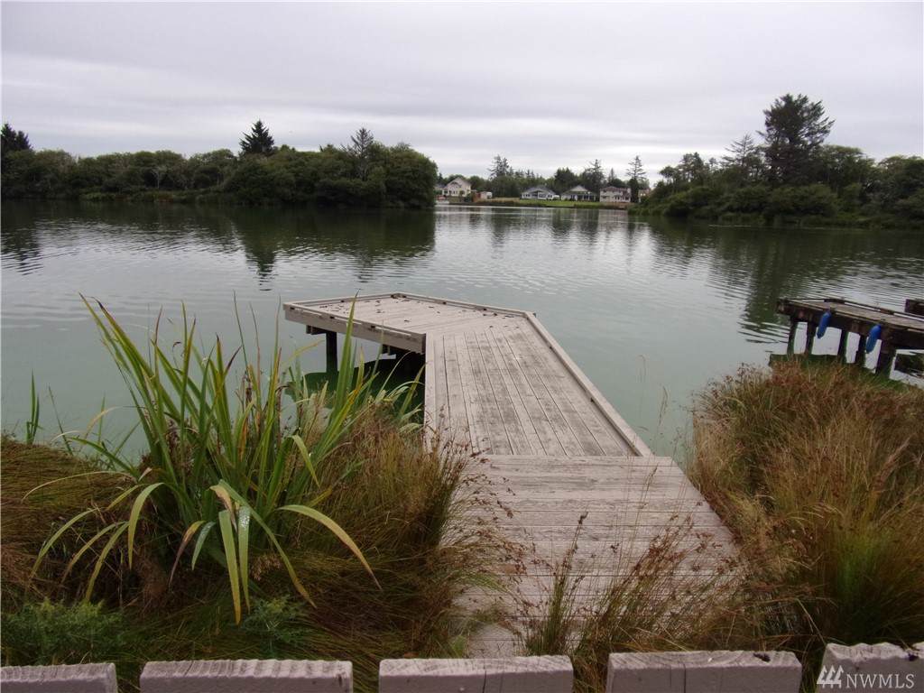 632 Mt Olympus Ave - Photo 1