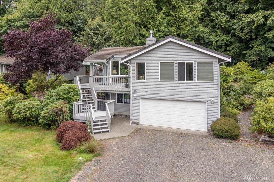 464 Montgomery Lane - Photo 1