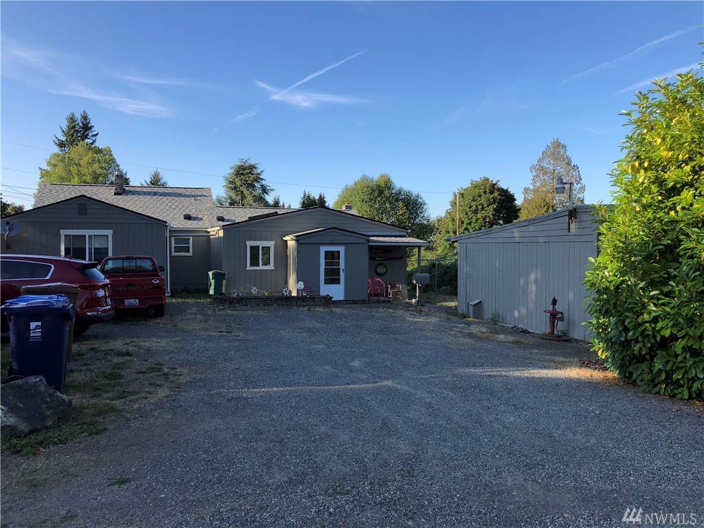 2221 37th St - Photo 1