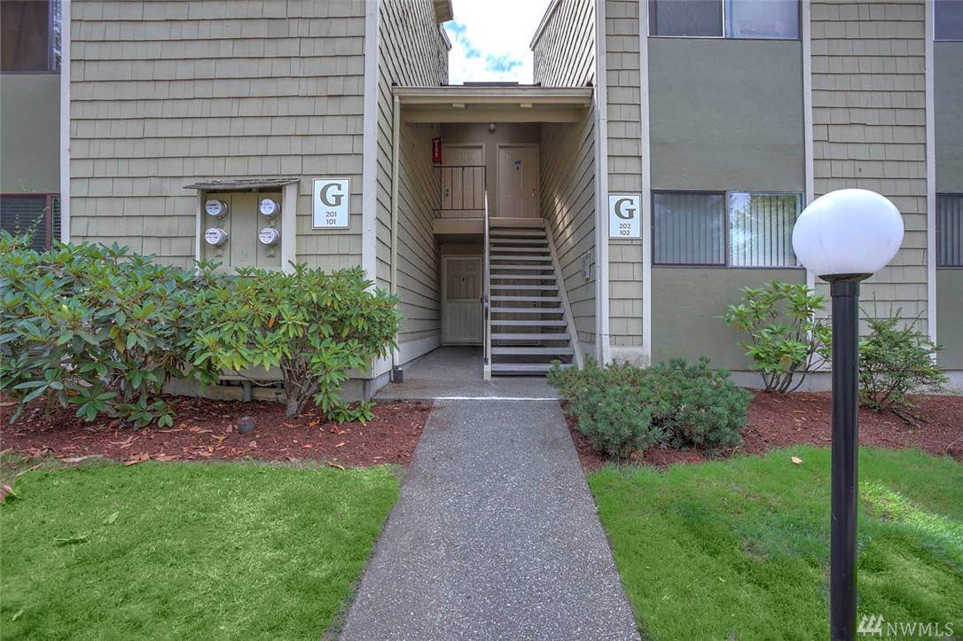 2020 Grant Ave - Photo 1